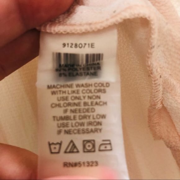 SOLD. Vince Cameo Pink & White Stripe Flowy Blouse- Size XL - Picture 8 of 10